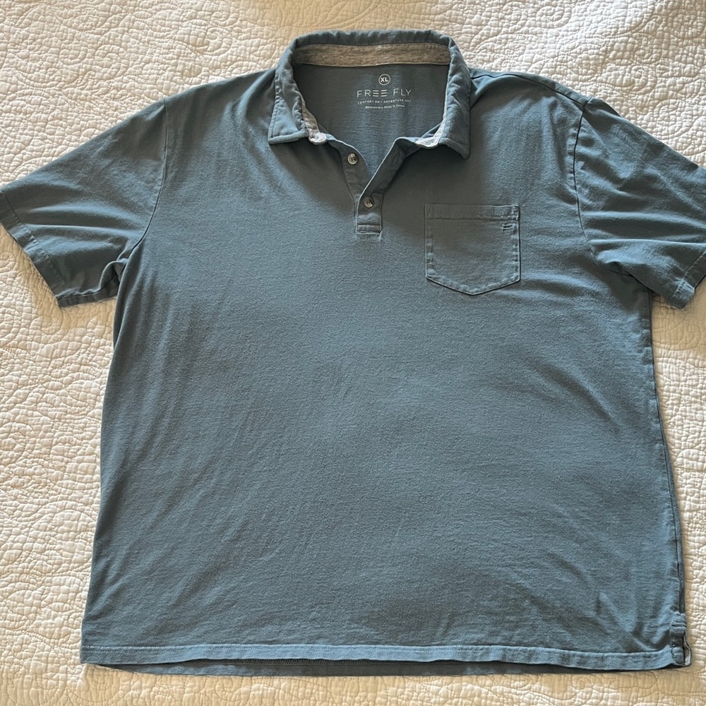 Men's Blue Freefly Polo Shirt, size XL. EUC